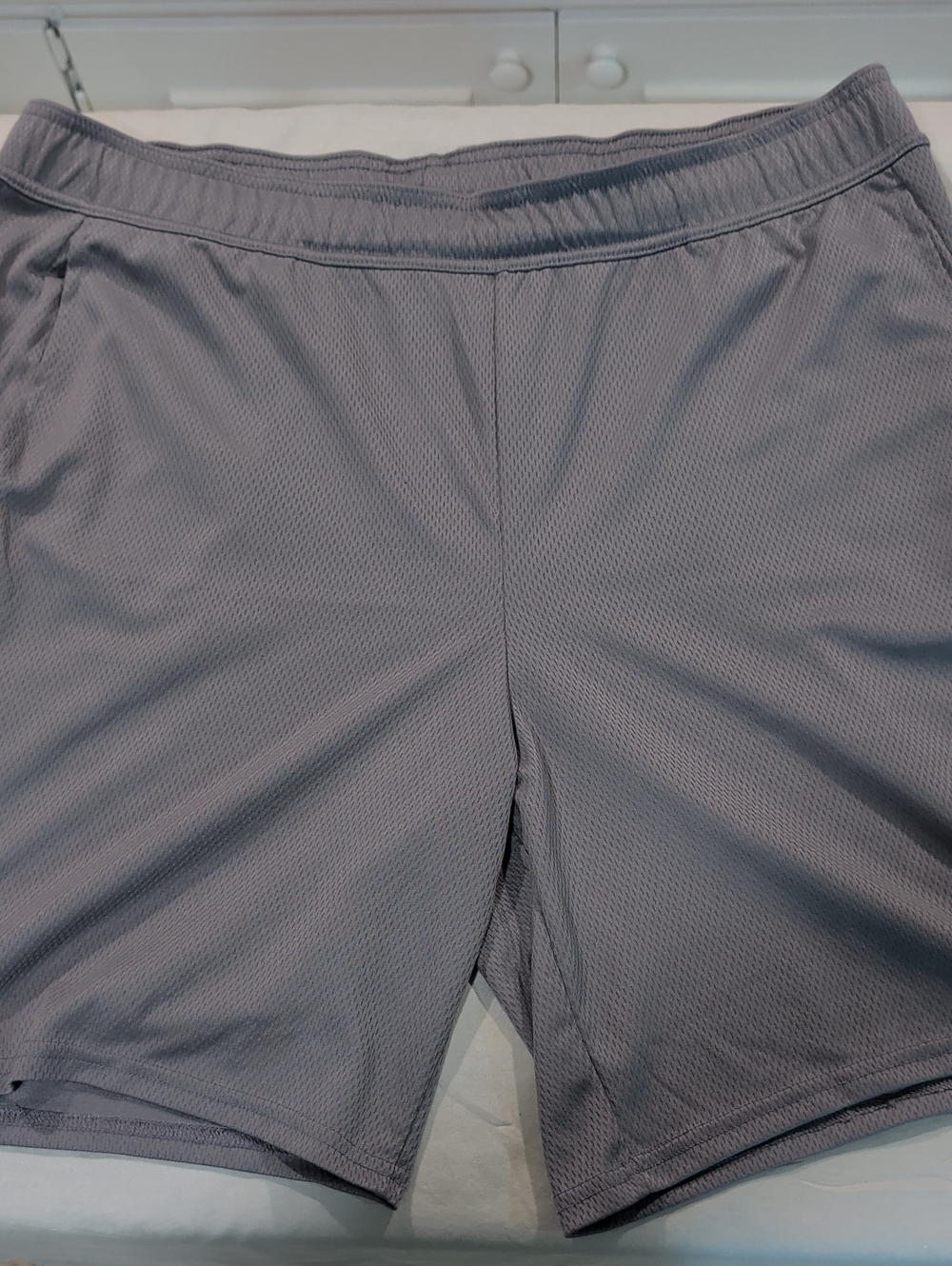all in motion Men's Light Gray Athletic Mesh Shorts - Size XL